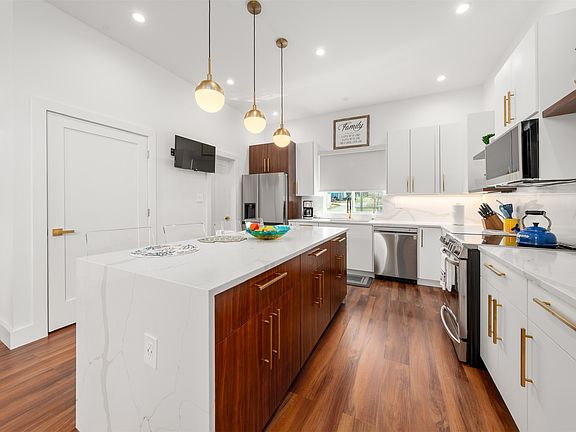 5th image of 1700 County Rd