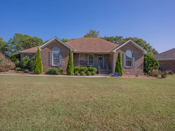 82 Regalwood Dr, Manchester, TN 37355
