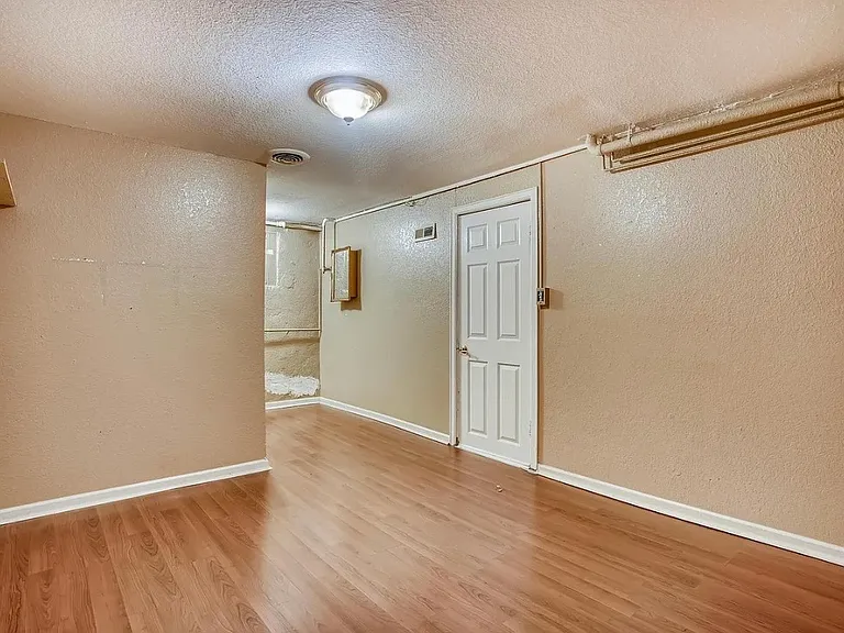 1707 Vine St — Photo 19