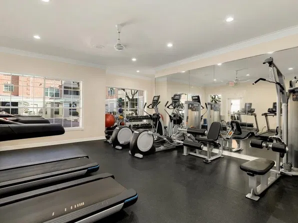 2111 Welch St APT A218, Houston, TX 77019