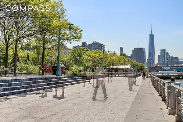 Sold by Compass | media 25