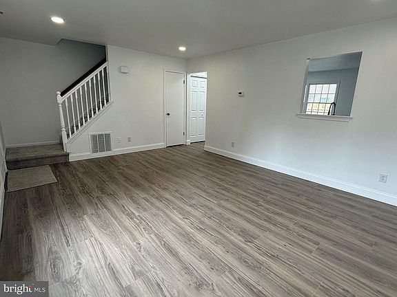 4th image of 5 Genard Ct