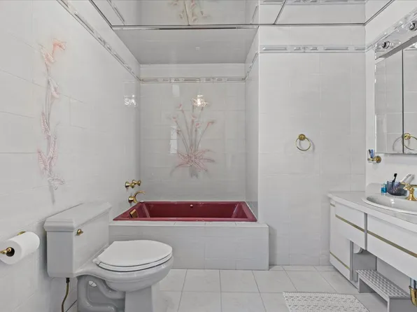 29 Exeter Street image 11 of 17