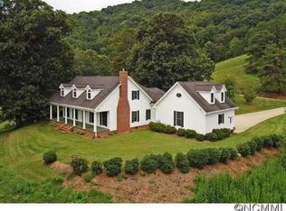 65 Sarvice Berry Ln, Waynesville, NC 28785