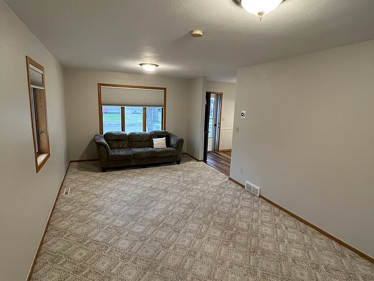 818 S 18th St — Photo 12