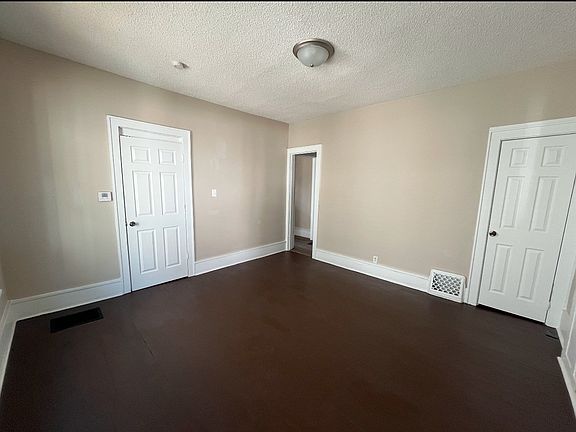 3rd image of 1400-02 15th Ave #1402