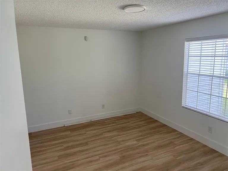 11562 Westwood Blvd #918 — Photo 11