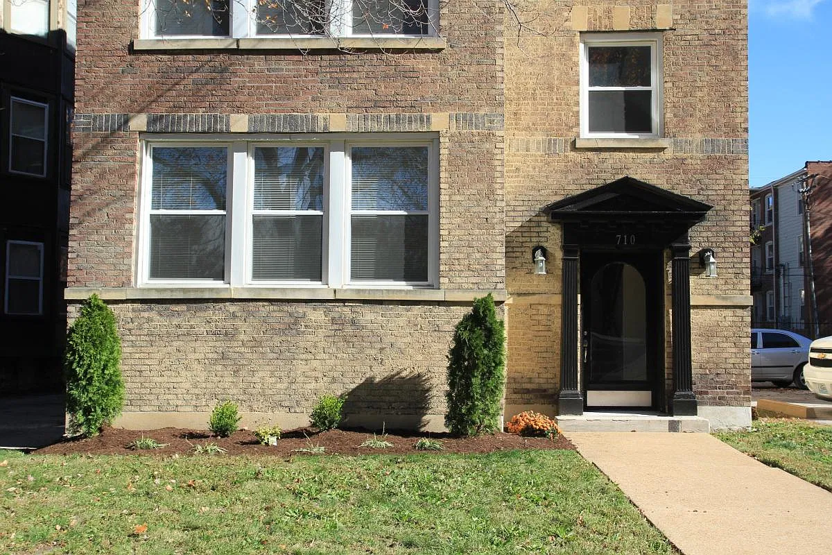3 bed, $2,000 — Photo 1