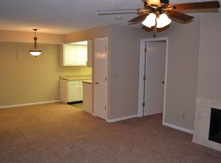 411 Woodside Trl #D-1, Decatur, IL 62521