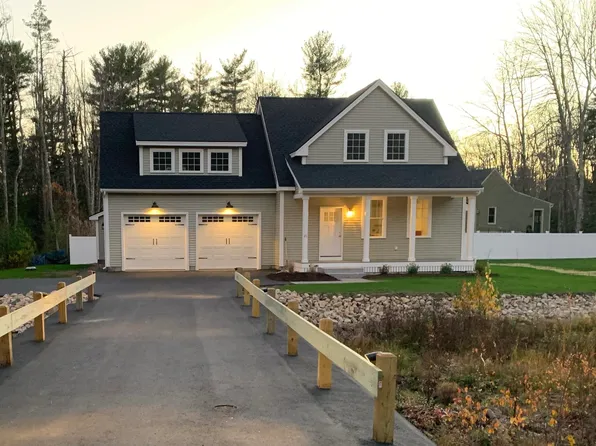 21 Longwood Drive, Kennebunk, ME 04043