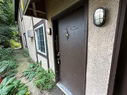 4th image of 395 E 13th Ave APT 4