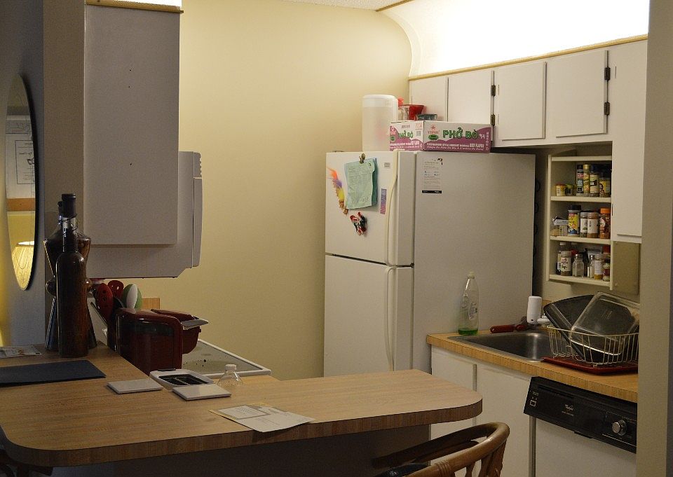 2nd image of 1123 Breezy Way #8C