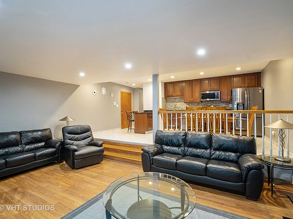 4th image of 6121 W Higgins Ave APT E2