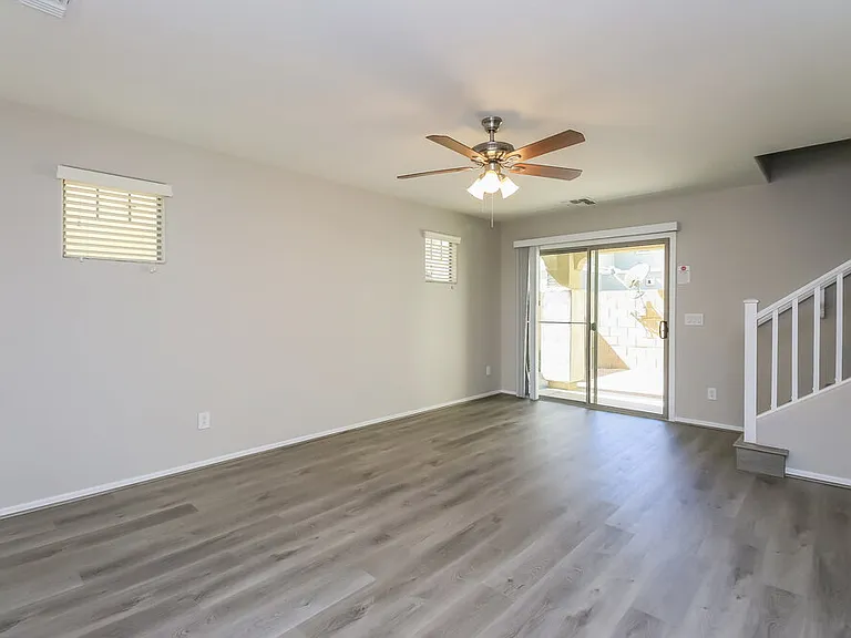 2456 E Vermont Dr — Photo 4