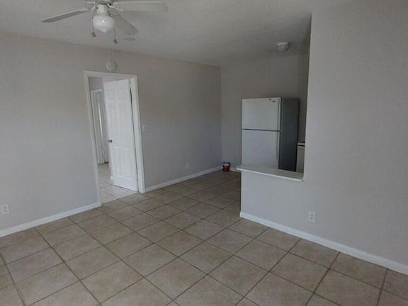4th image of 1021 NW 3rd Ave #1