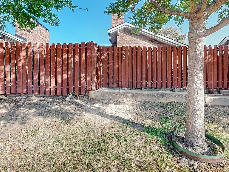 2569 Shady Ridge Dr — Photo 37