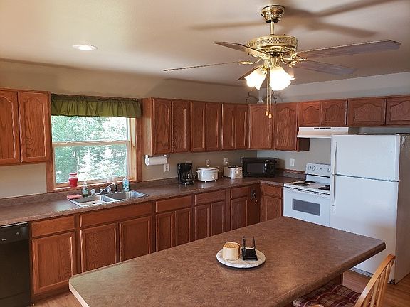 3rd image of 23403 Busch Road