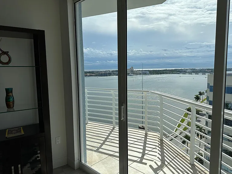 1551 N Flagler Drive Lph #17 — Photo 6