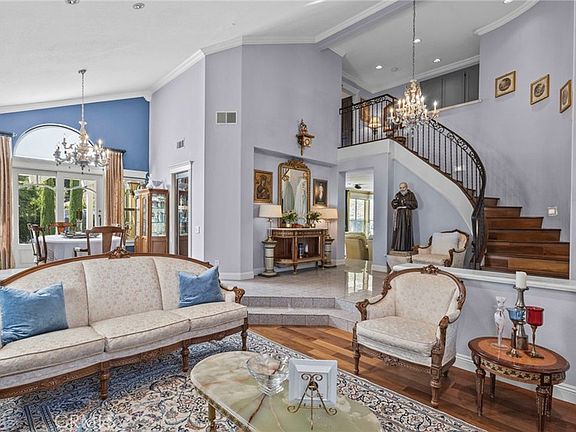 4th image of 3865 San Antonio Rd
