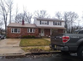 418 Kingston Dr, Cherry Hill, NJ 08034