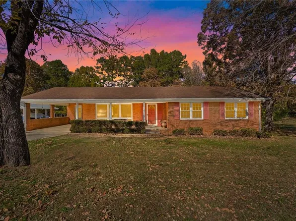 1835 Greentree Rd, Burlington, NC 27217