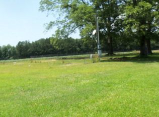 109 Shady Park Ln, Elloree, SC 29047