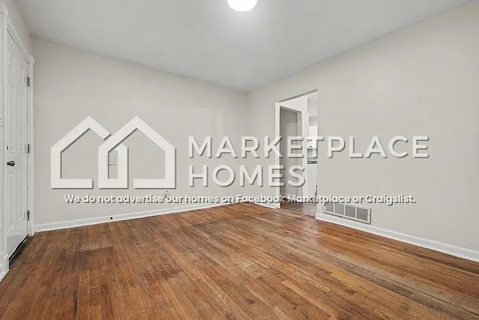 4 bed, 2.0 bath, 1200 sqft, $1,745 — Photo 4