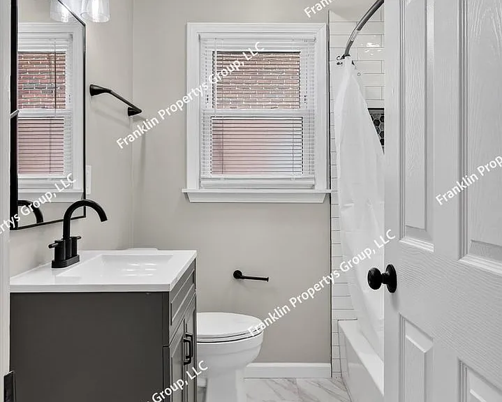 18500 Archdale St — Photo 4