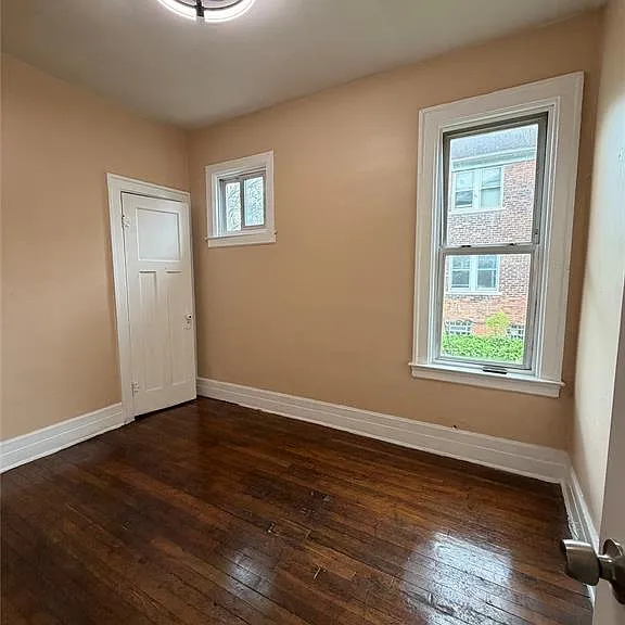 1435 W Euclid St — Photo 11