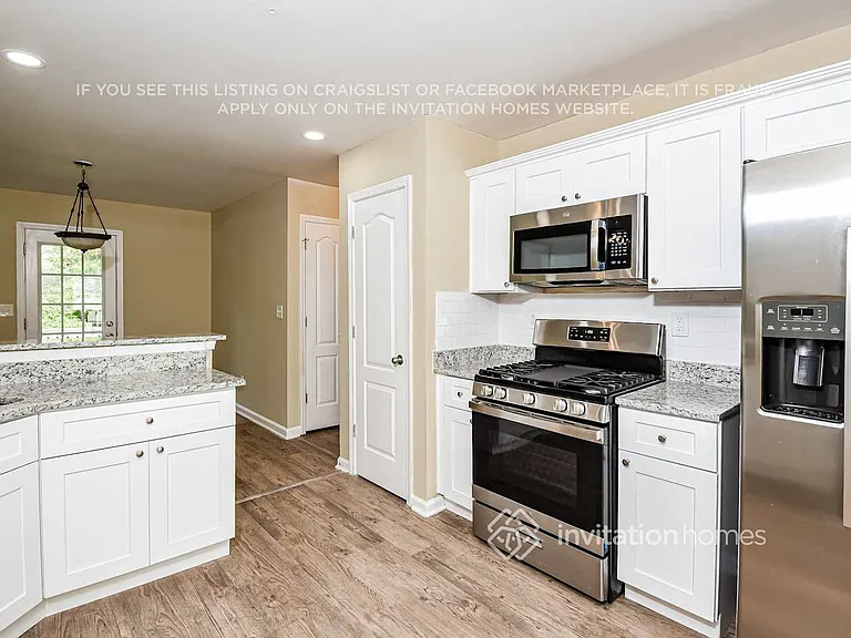 186 Sandstone Pl — Photo 8