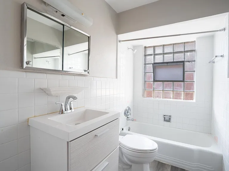 5205 Jamieson Ave — Photo 12