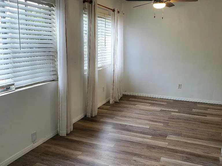 Dining room with new ceiling fan