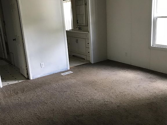 Master Bedroom, Large Closet, Large master bathroom!