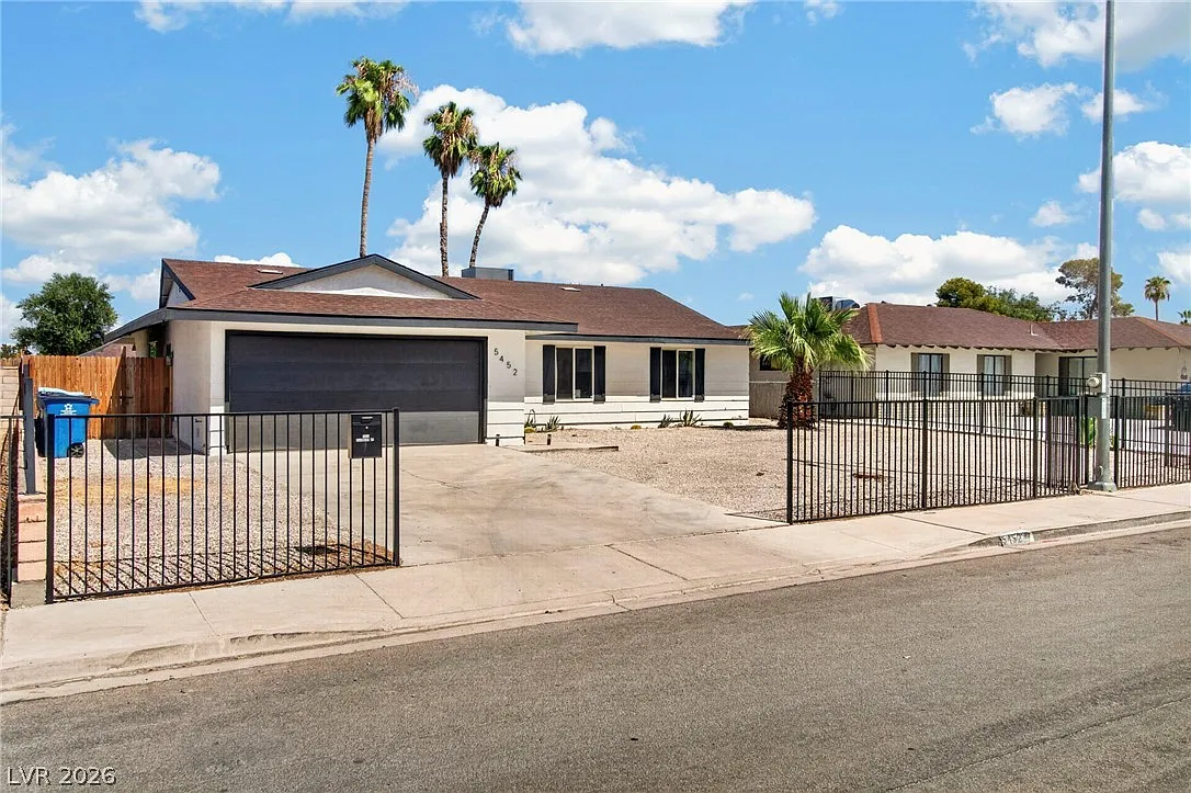 3 bed, 2.0 bath, 1456 sqft, $4,500 — Photo 3