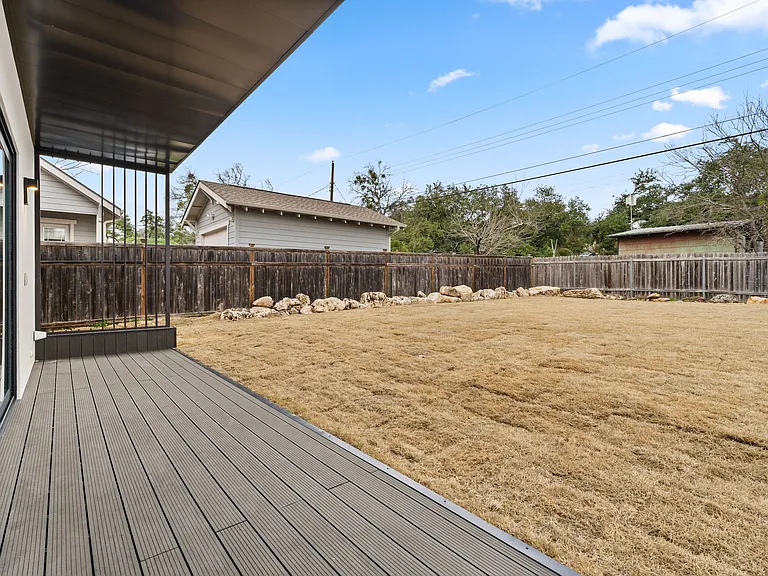2915 Chisholm Trl — Photo 34
