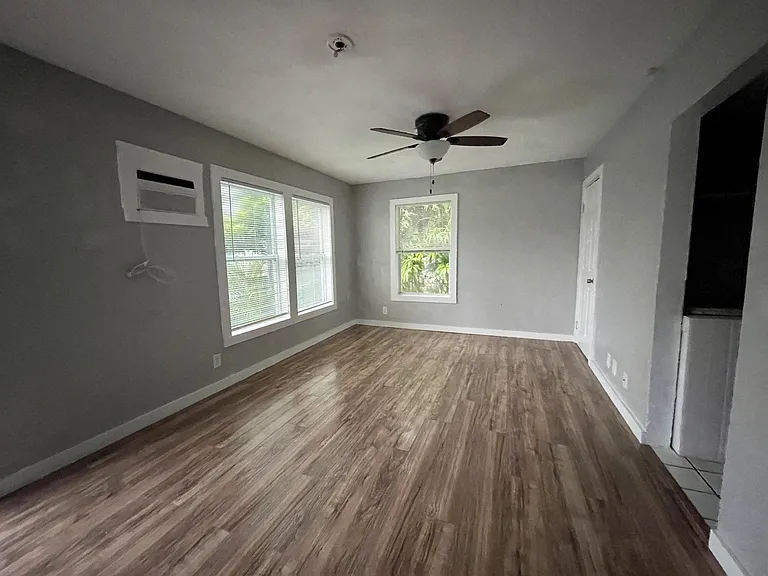 107 Washington St #5 — Photo 21