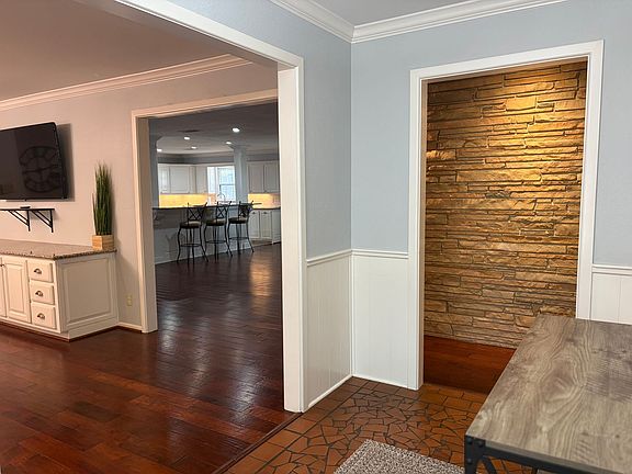 5th image of 3308 55th St
