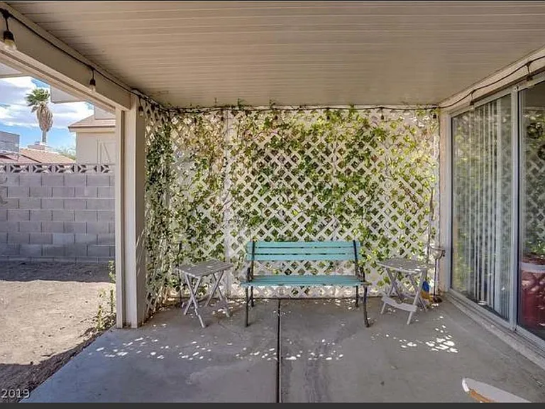 116 Sterling Ct — Photo 14
