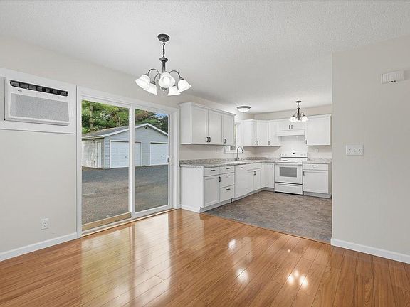 2nd image of 784 Paperjack Dr