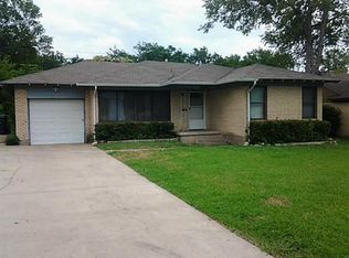 1551 Harbor Rd, Dallas, TX 75216
