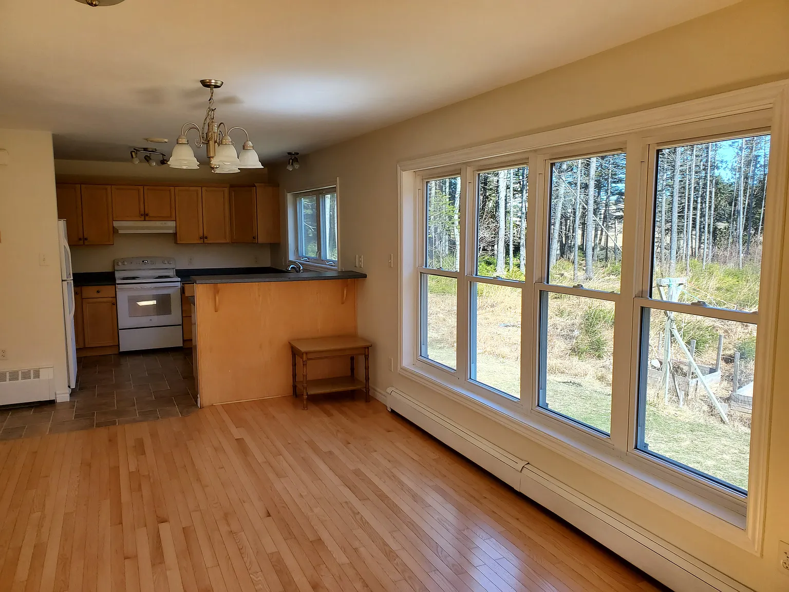 3 bed, 1.5 bath, 1500 sqft, $1,400 — Photo 4