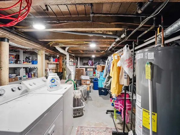 106 Griffith Street image 18 of 40