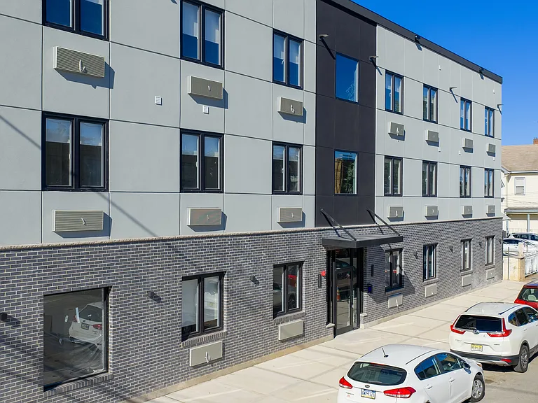 58 Hamilton Ave #101 — Photo 13