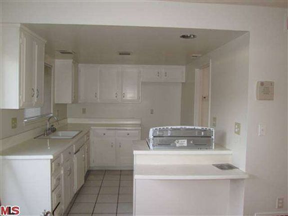 4th image of 3700 N Mountain Ave #5F