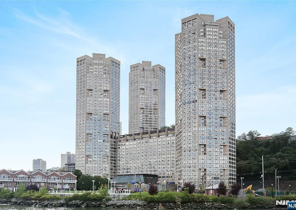 1st image of 7004 Boulevard East APT 25A