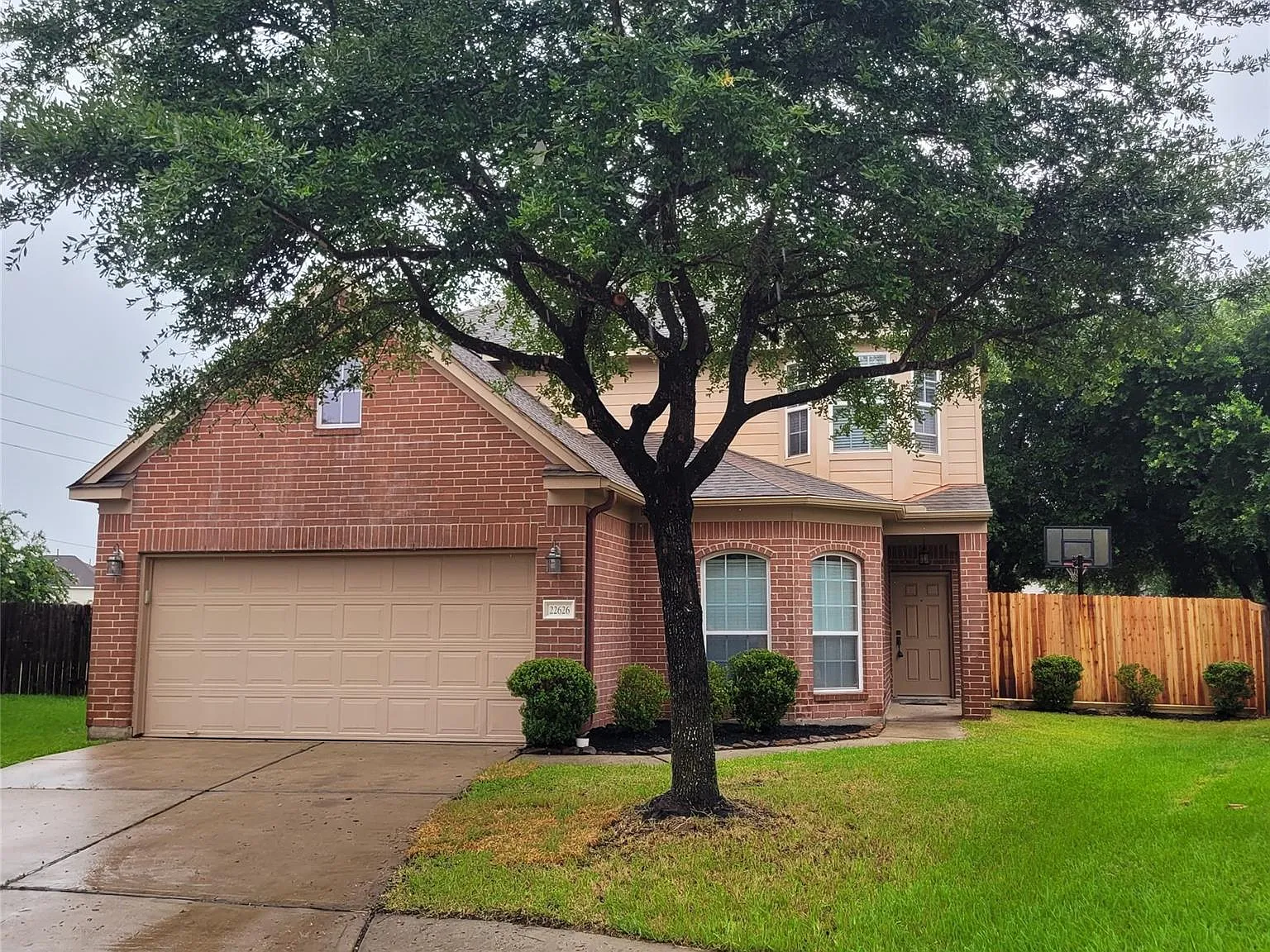 4 bed, 3.0 bath, 2501 sqft, $2,150 — Photo 3