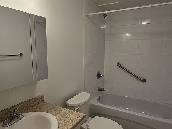 3rd image of 1215 Saint Georges Ave #105