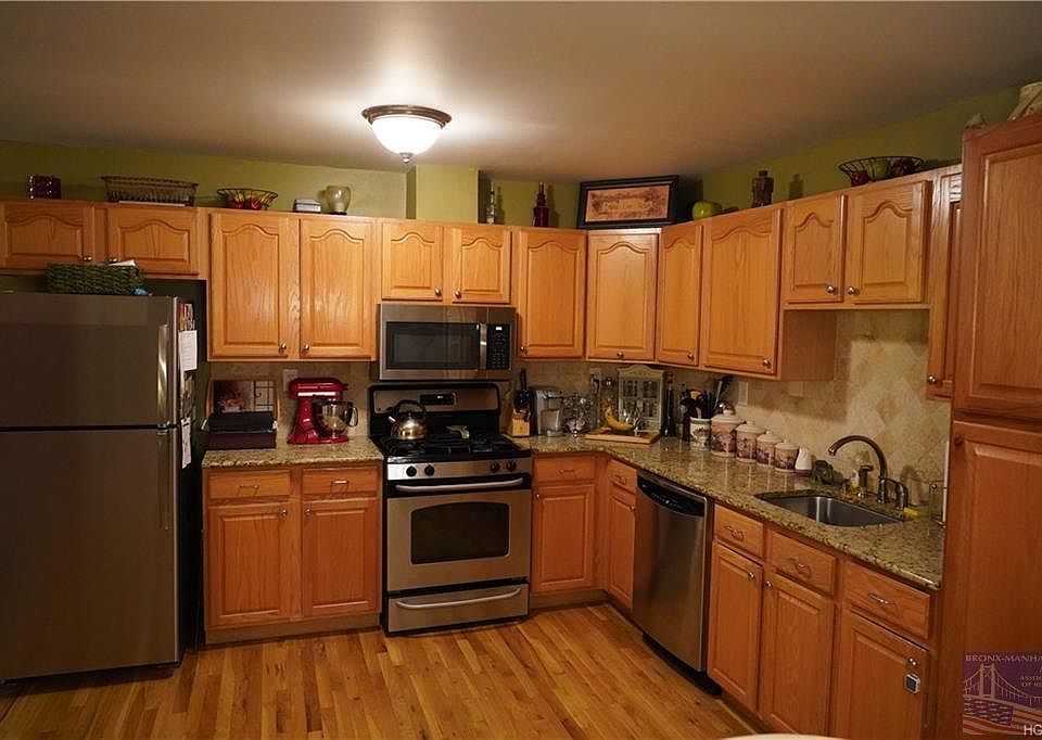 1st image of 10 Pennyfield Ave APT 4B