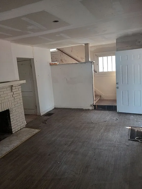 987 W Packard St photo 1