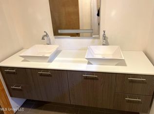 1907 Bellewood Rd, Jackson, MS 39211